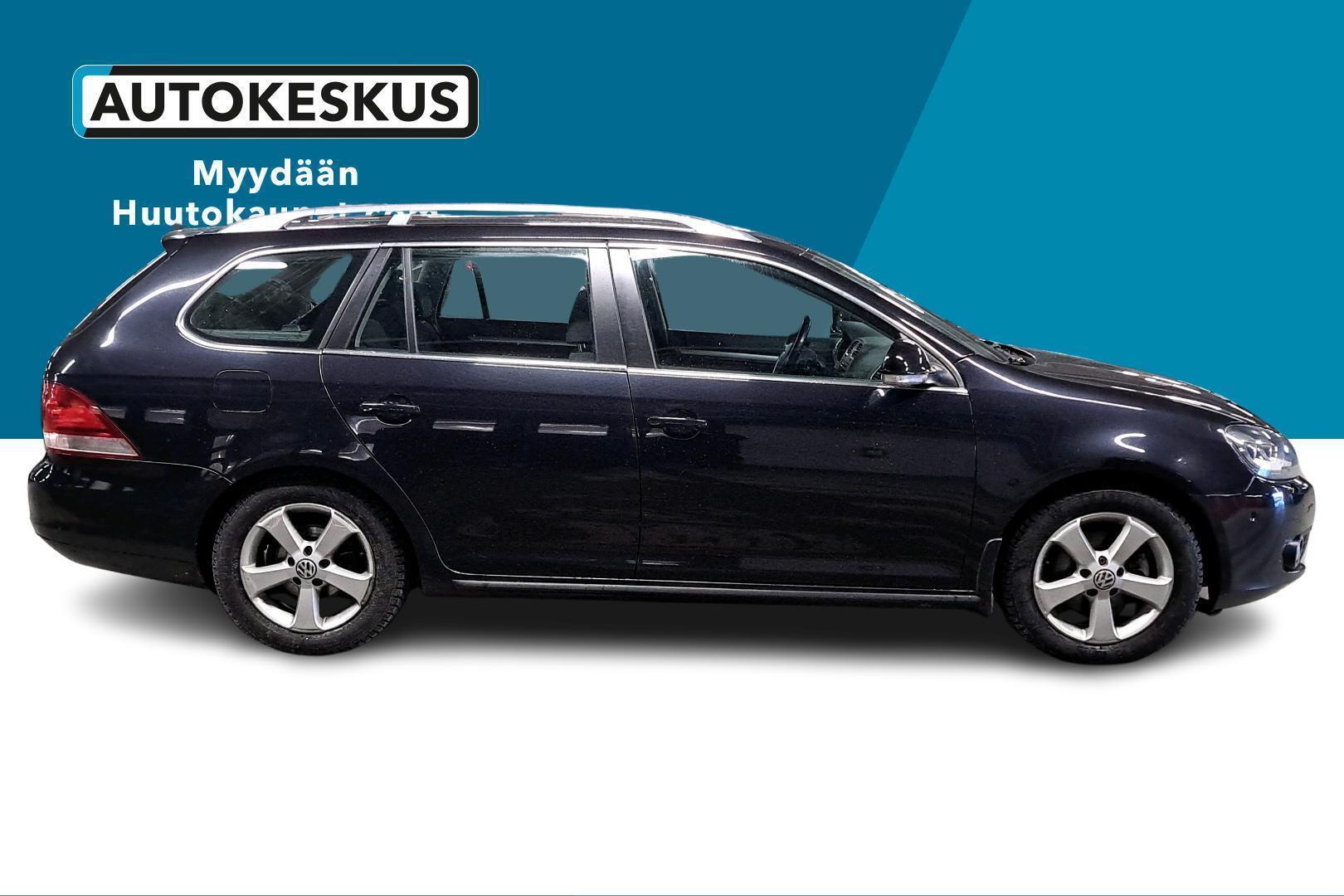 VOLKSWAGEN Golf 2010