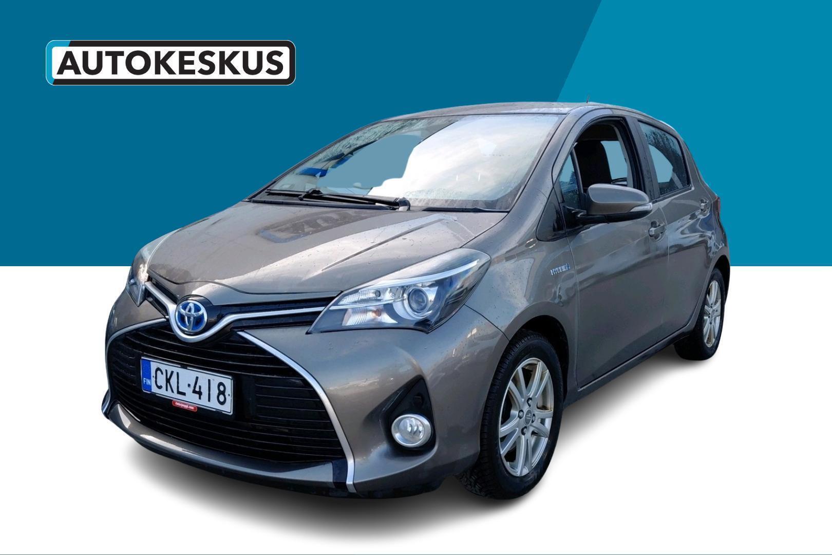TOYOTA Yaris 2016