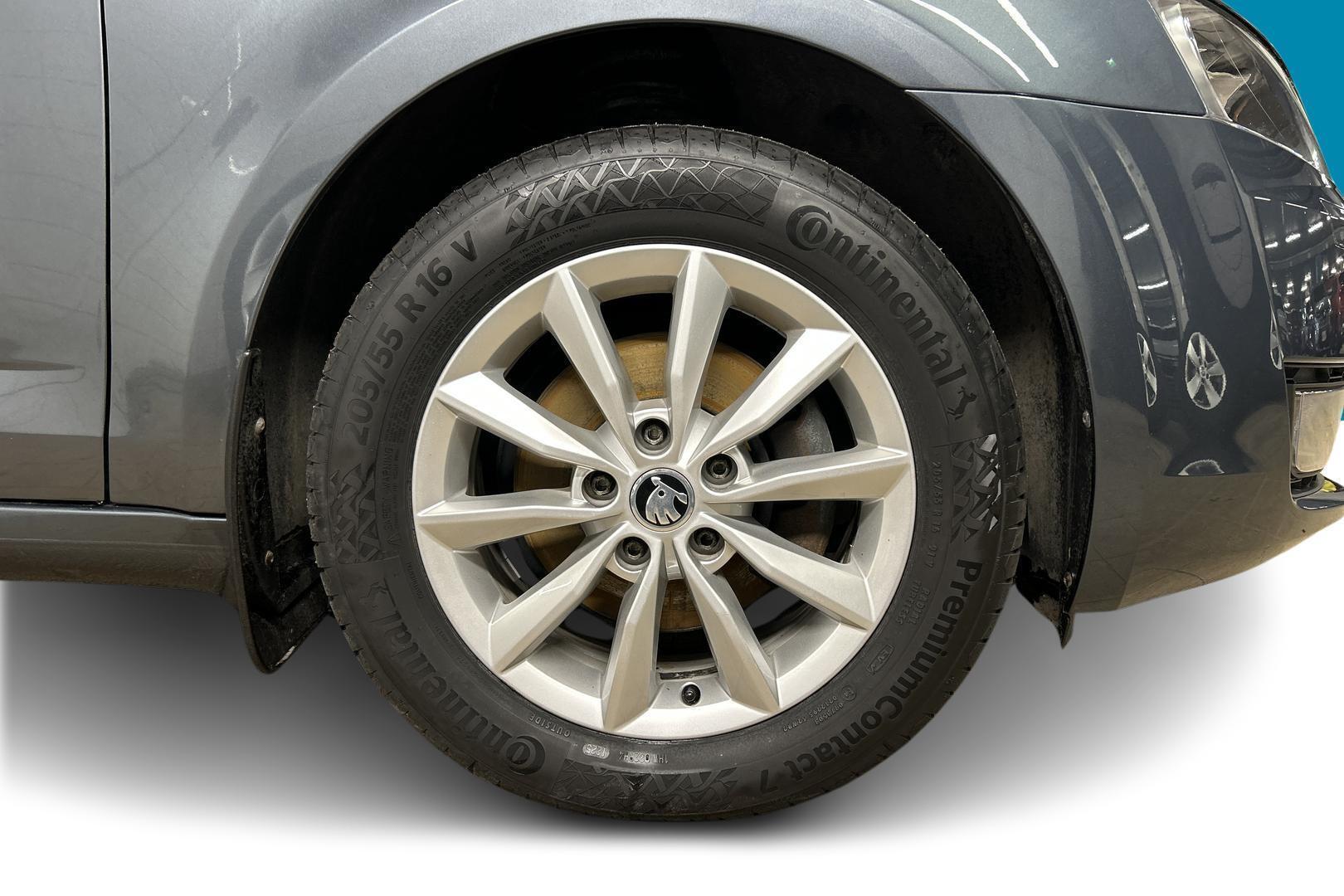 SKODA Octavia 2016