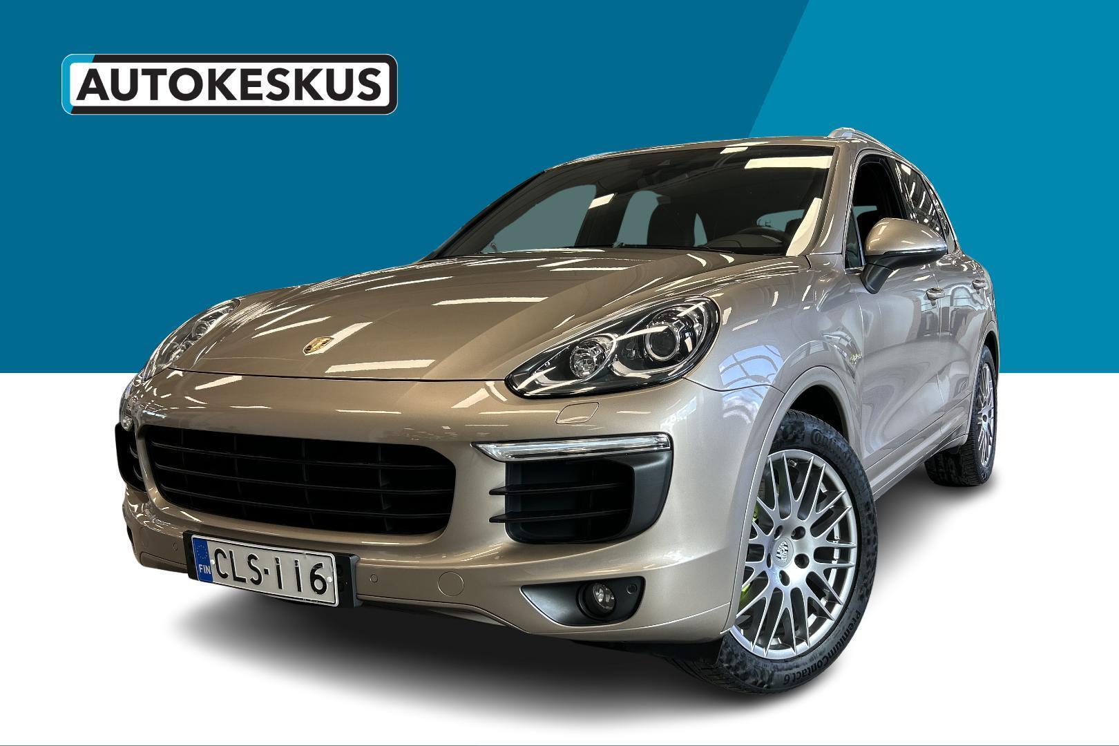 PORSCHE Cayenne 2015