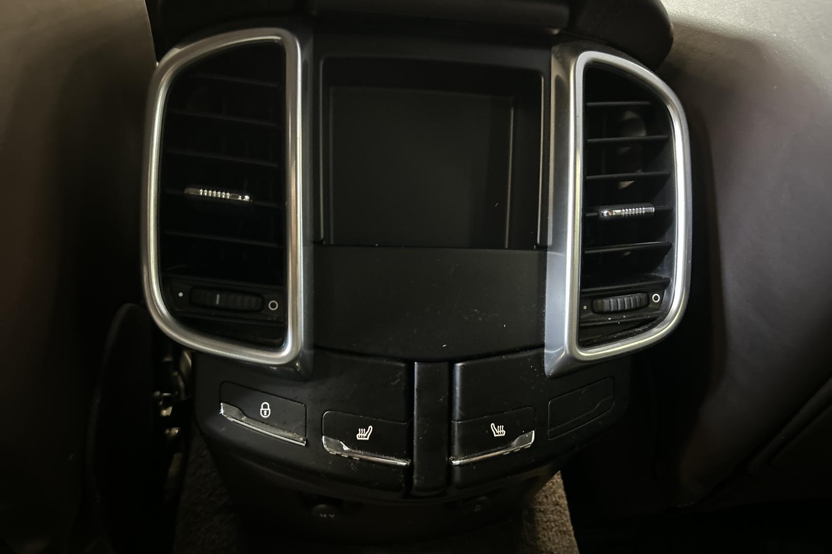 PORSCHE Cayenne 2015