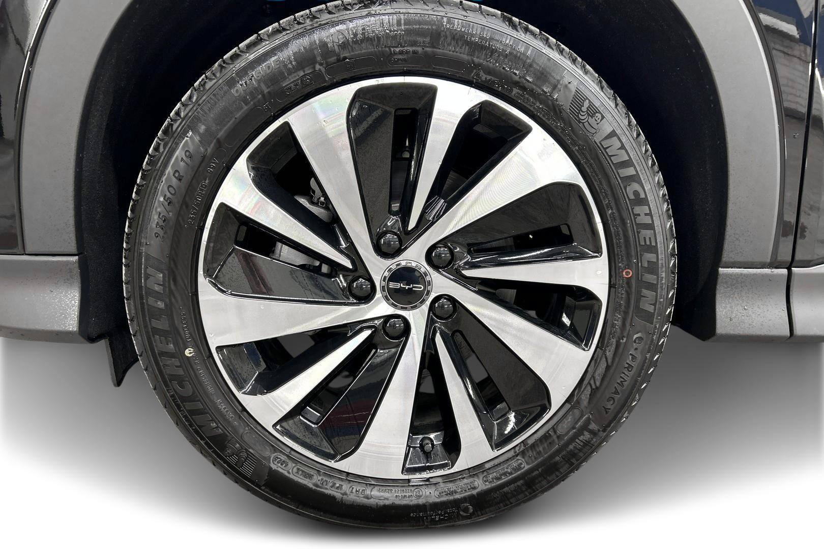 BYD Seal U 2025