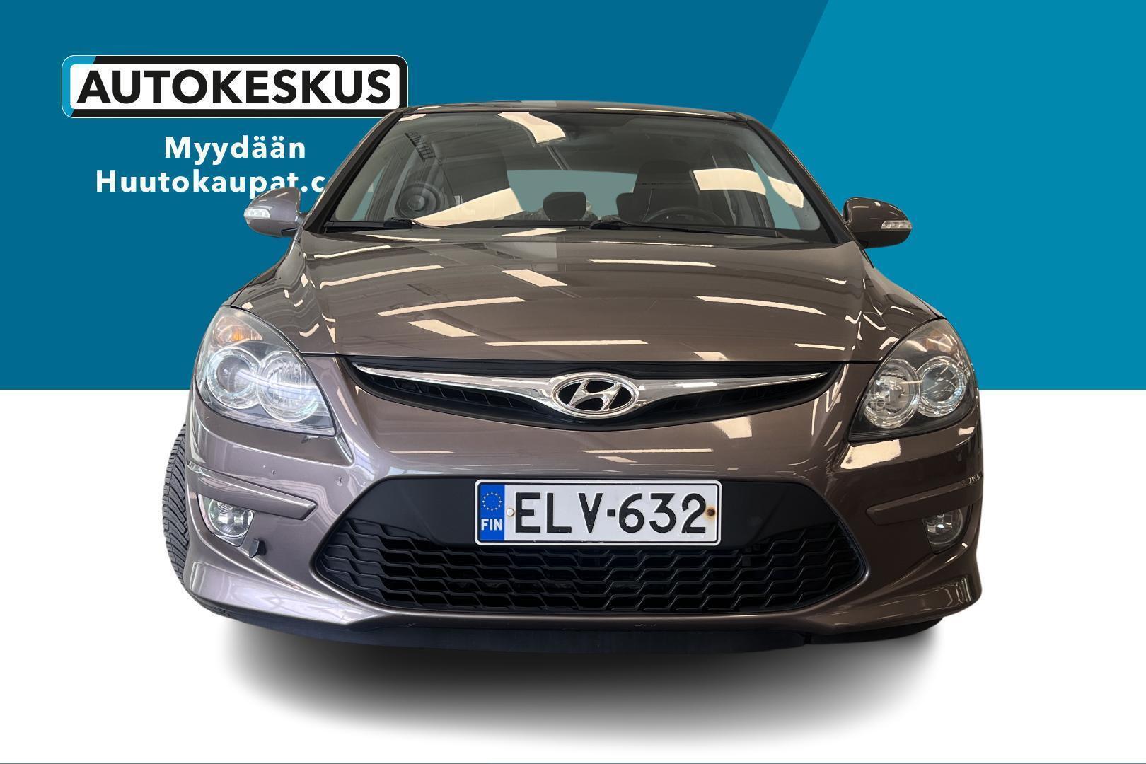 HYUNDAI i30 2011