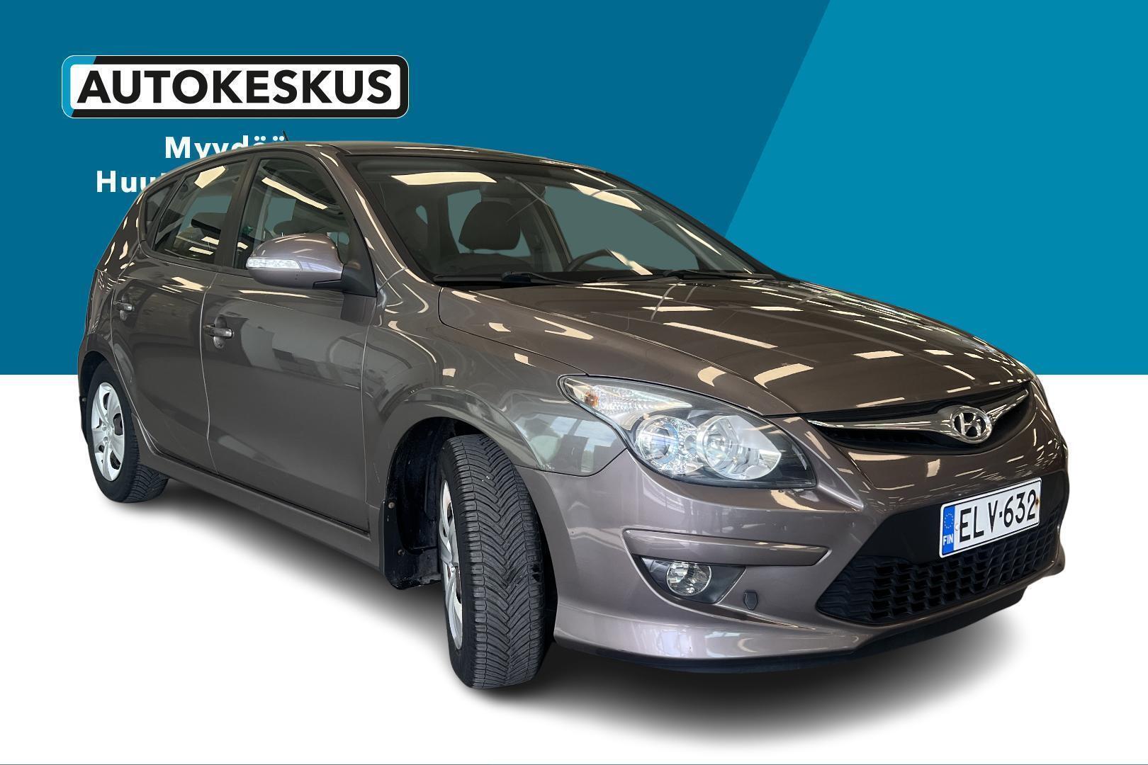 HYUNDAI i30 2011