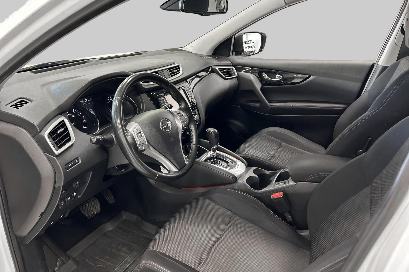 NISSAN Qashqai 2017