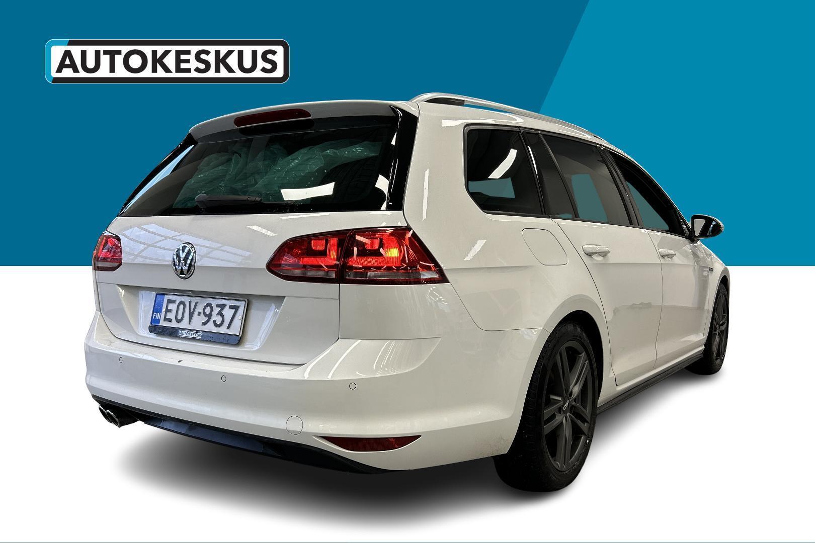 VOLKSWAGEN Golf 2015