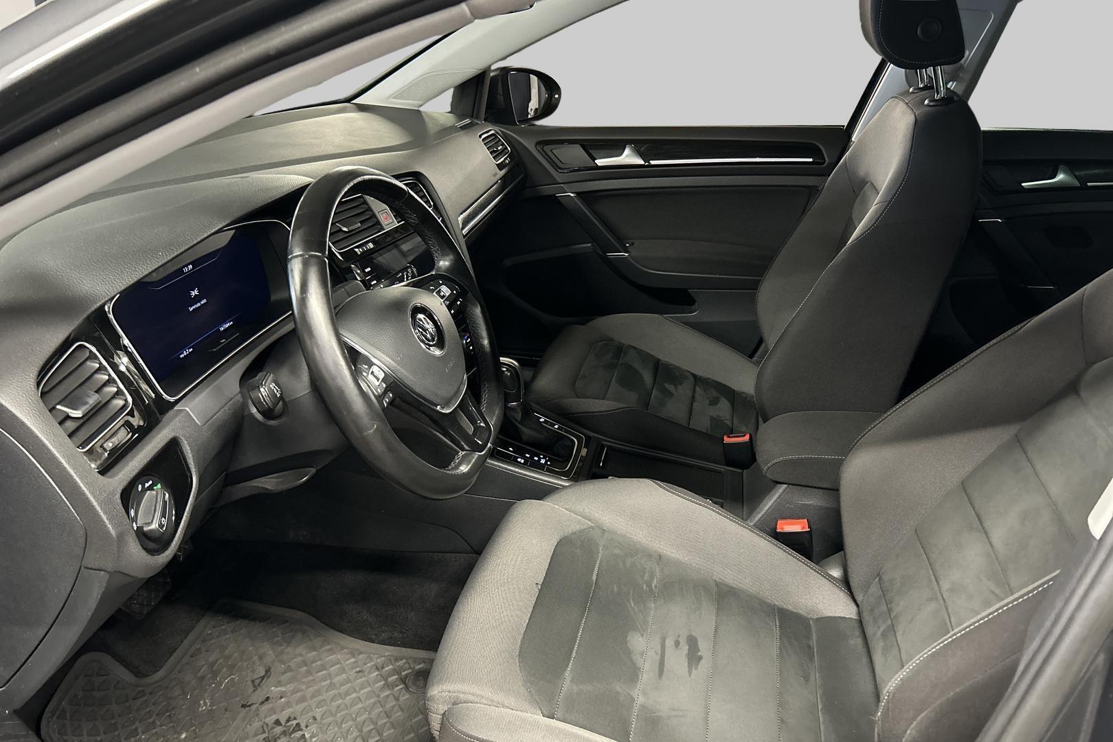 VOLKSWAGEN Golf 9