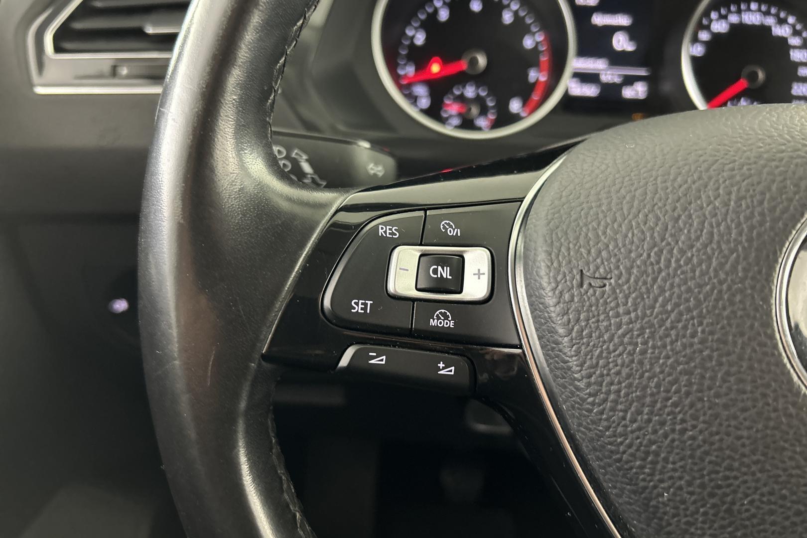 VOLKSWAGEN Tiguan 2018