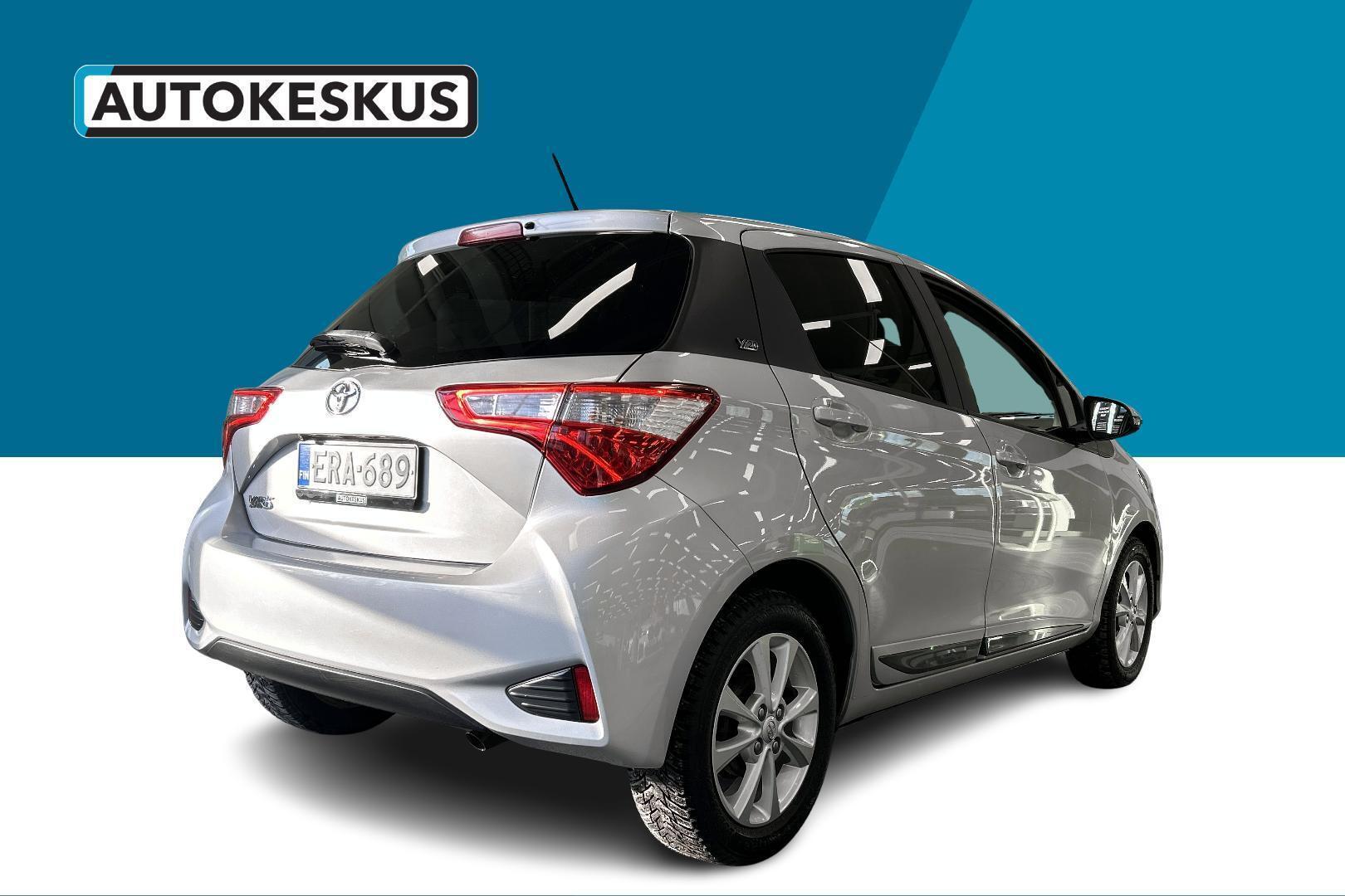 TOYOTA Yaris 2019