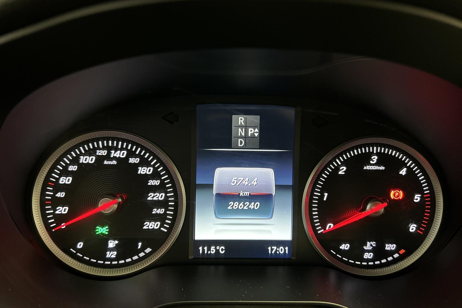 MERCEDES-BENZ C 2016