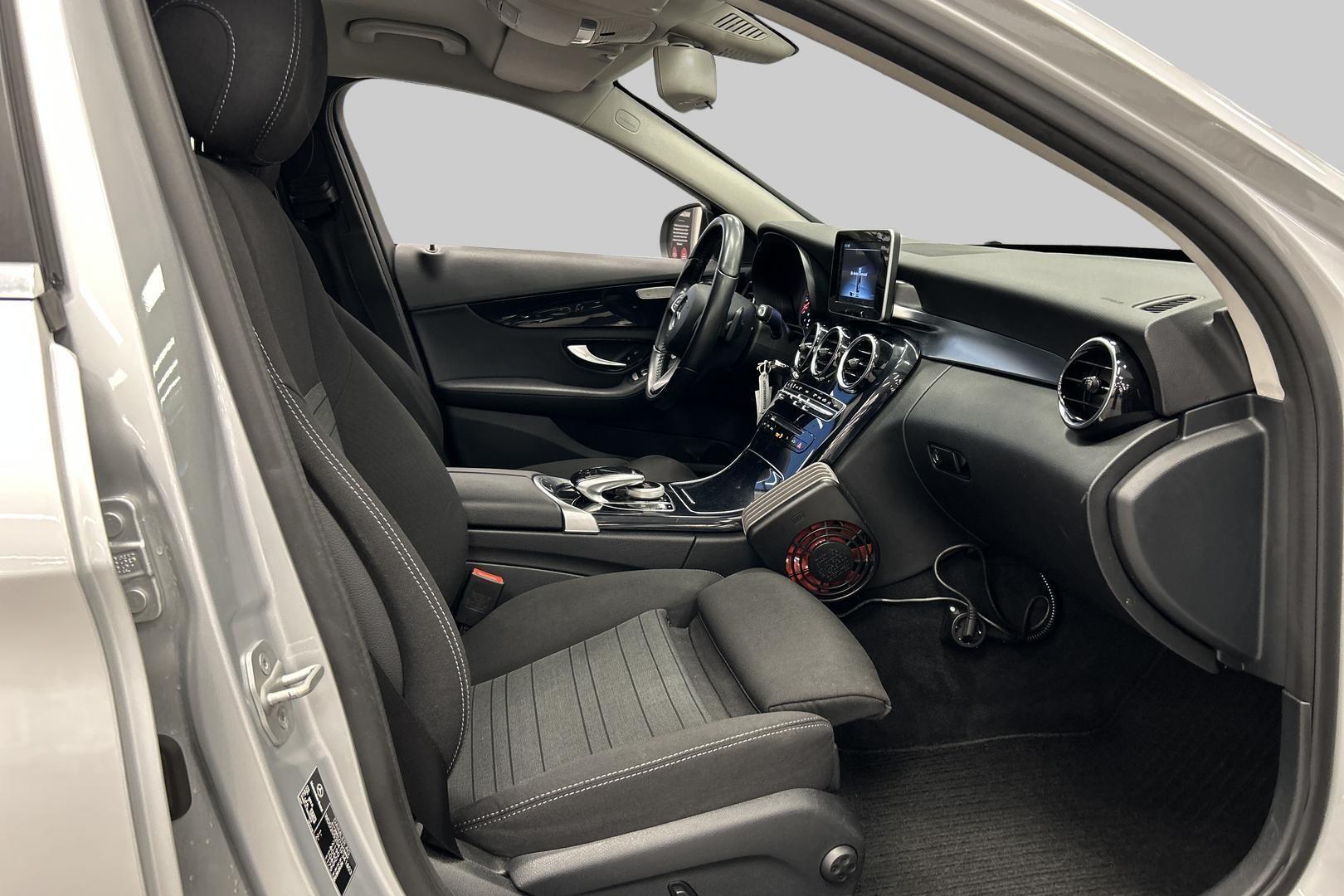 MERCEDES-BENZ C 2016