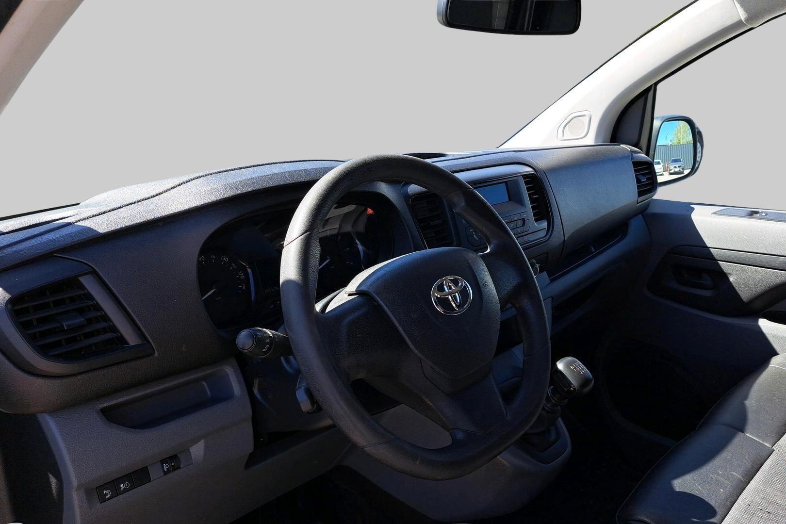 TOYOTA Proace 2020