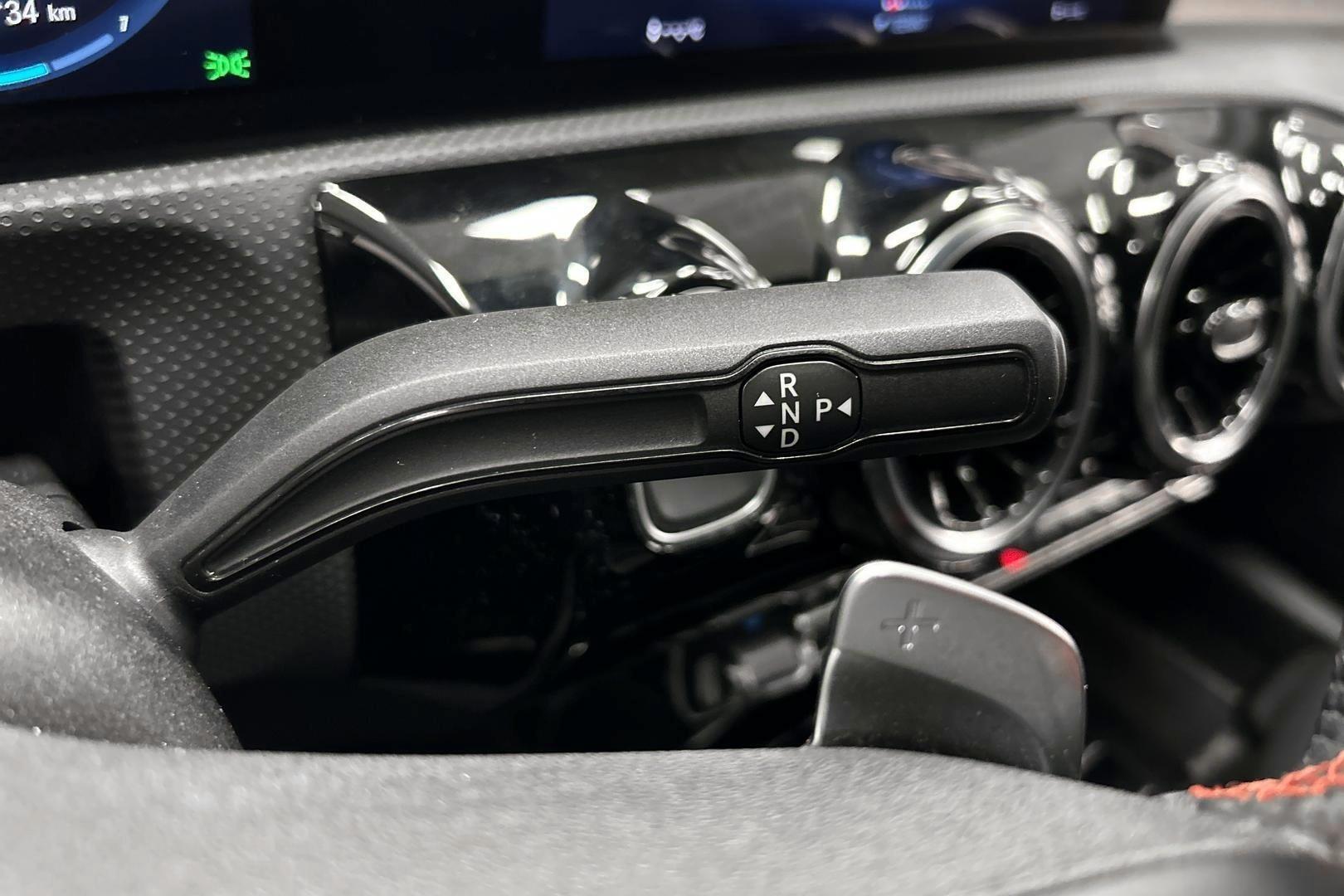 MERCEDES-BENZ CLA 2021