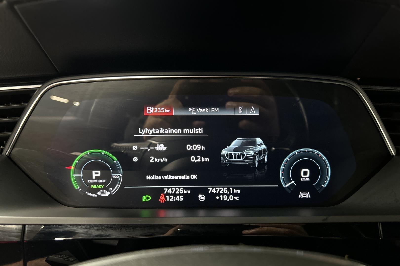 AUDI e-tron 2020
