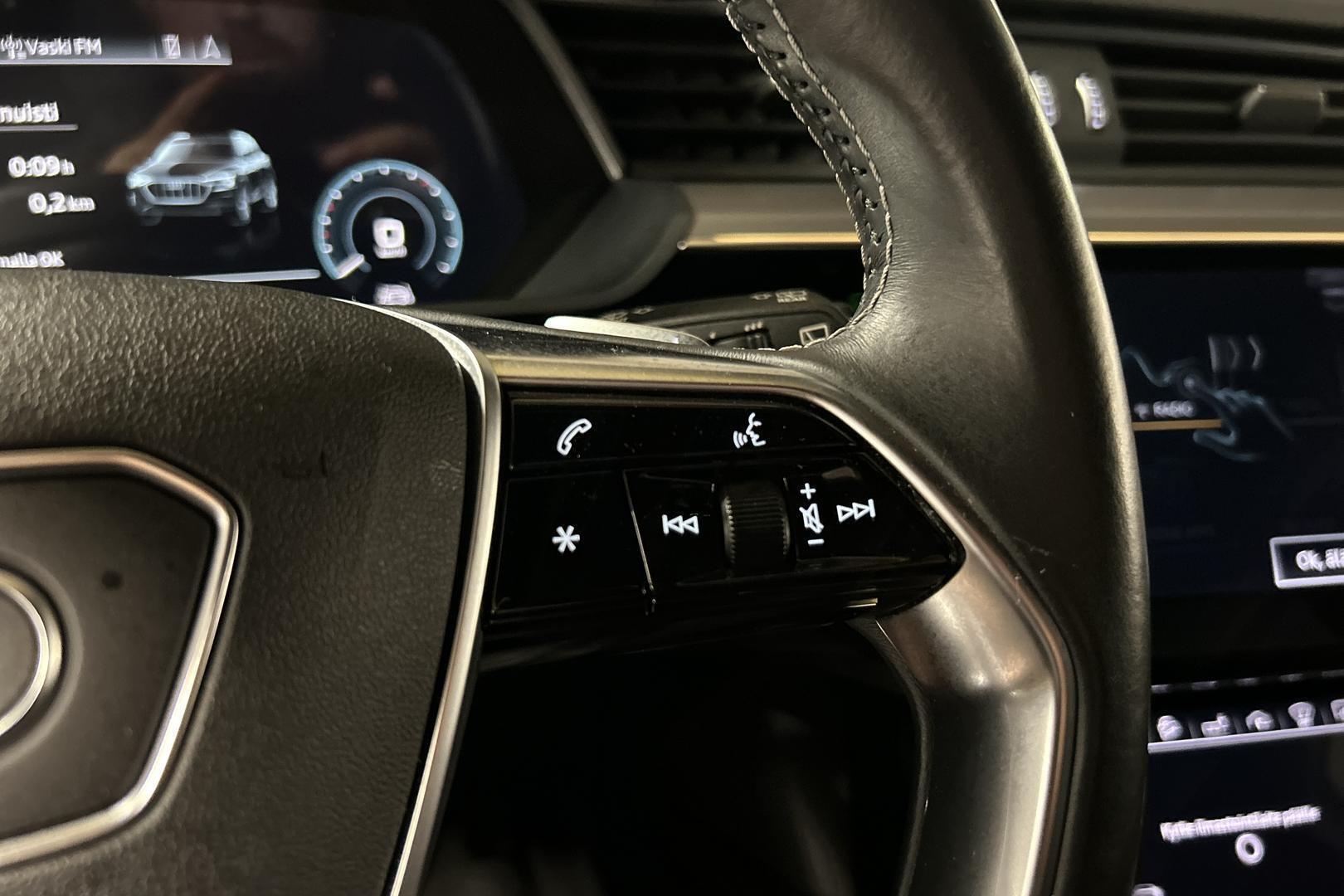 AUDI e-tron 2020