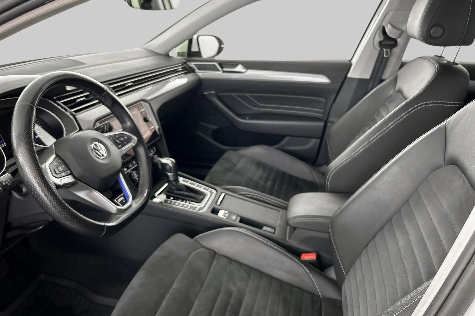 VOLKSWAGEN Passat 2020