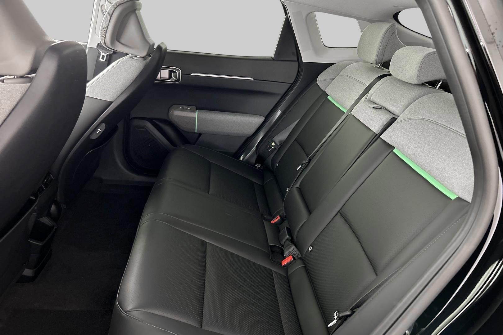 KIA EV4 2025