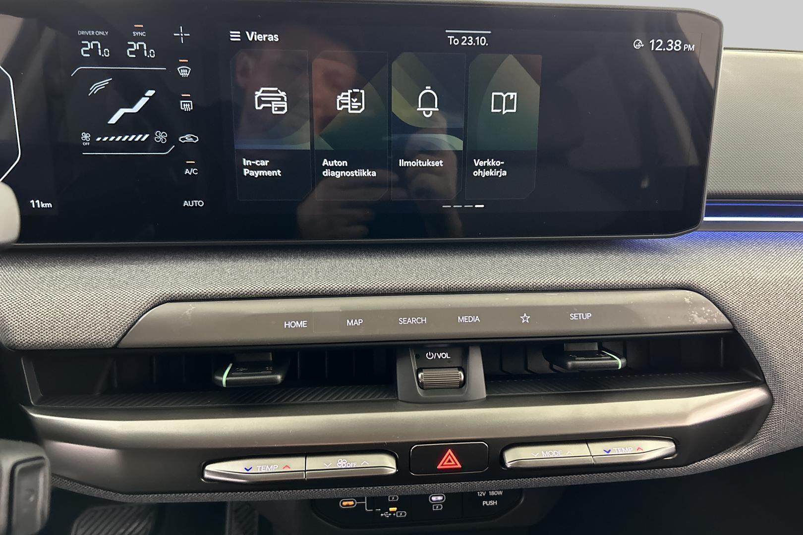KIA EV4 2025