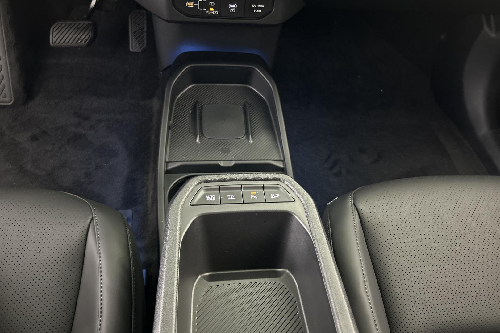 KIA EV4 2025