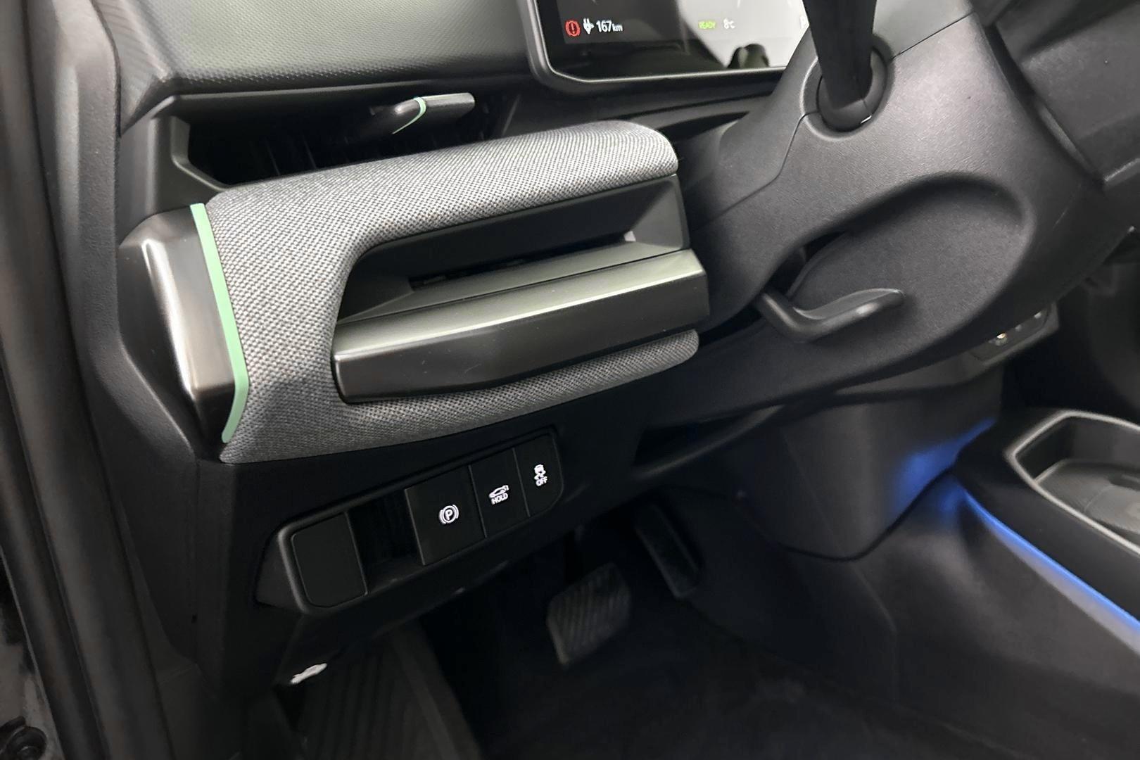KIA EV4 2025