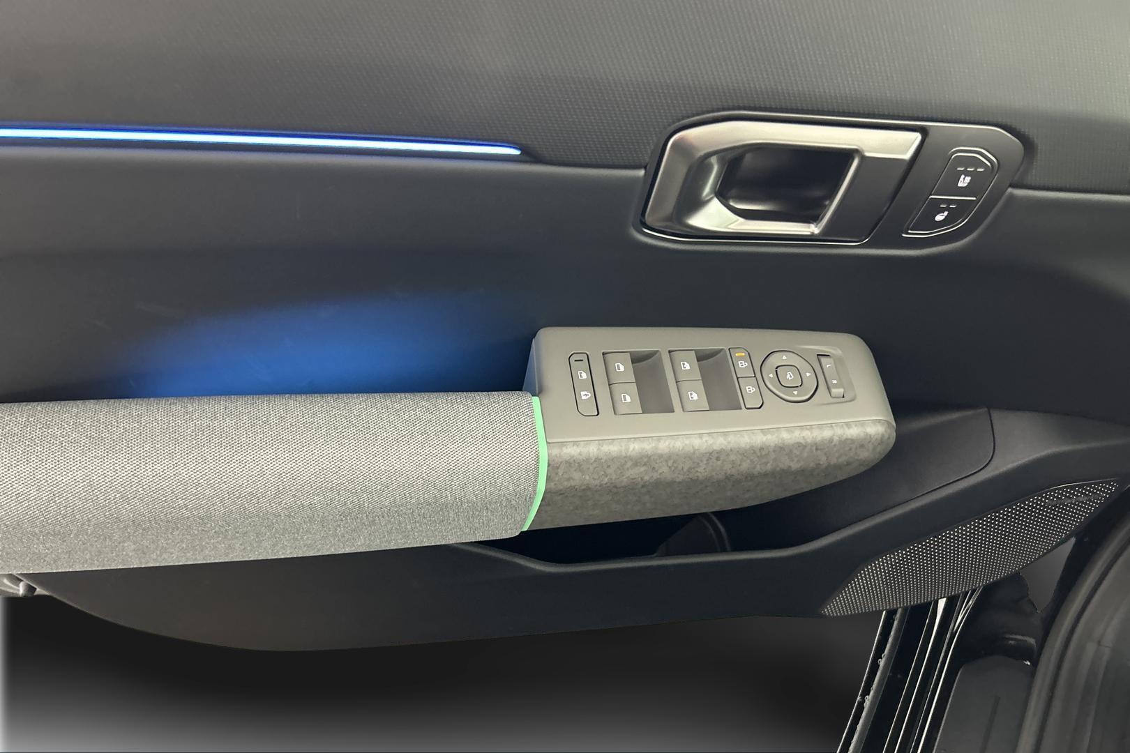 KIA EV4 2025