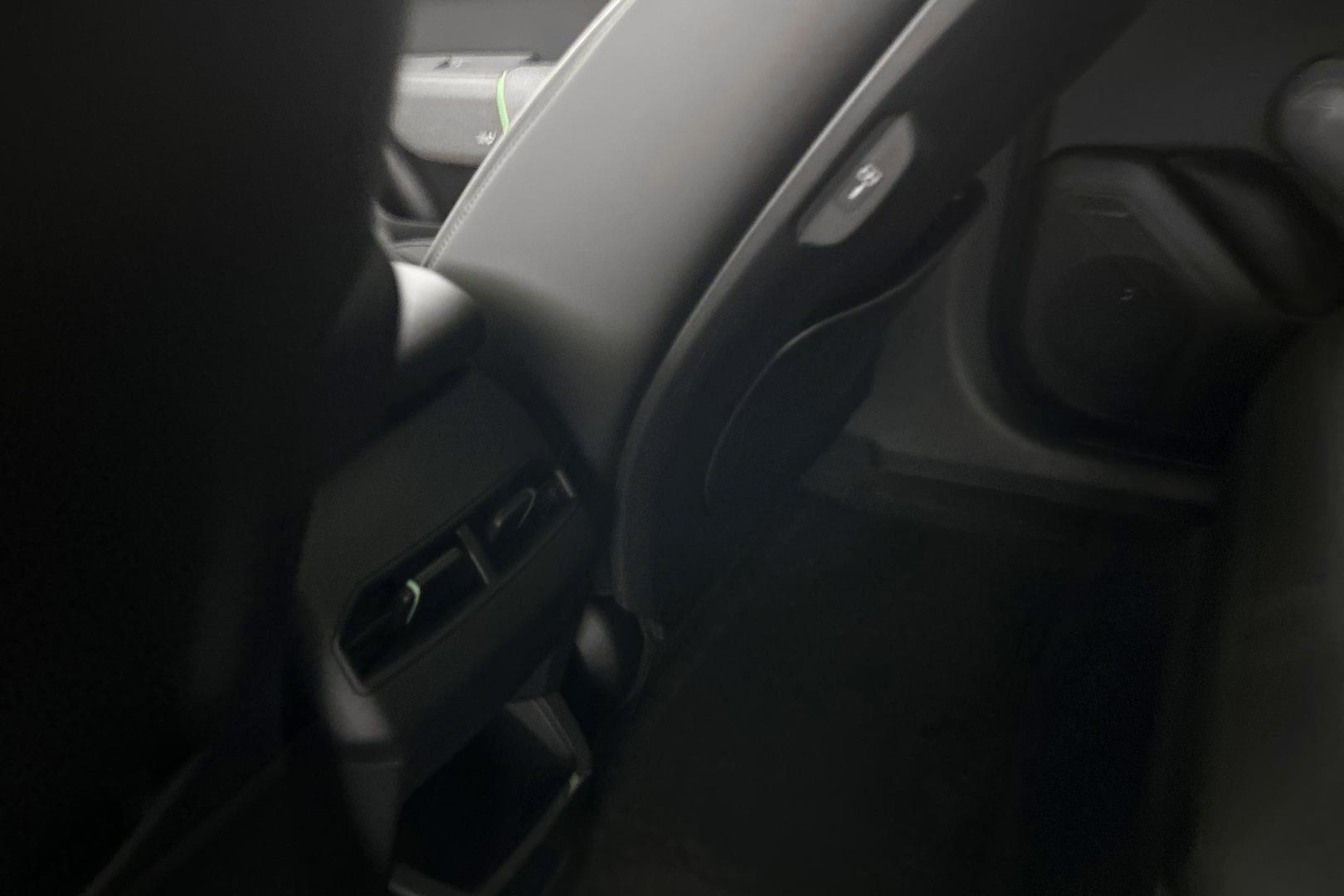 KIA EV4 2025
