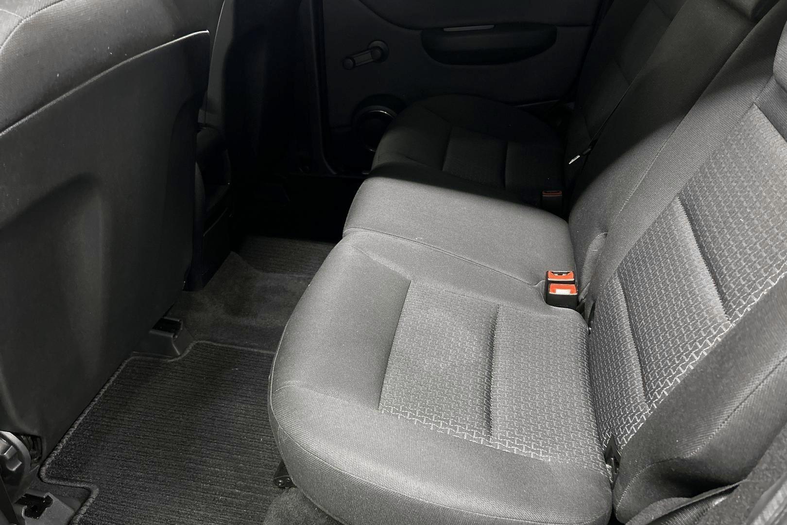 MERCEDES-BENZ B 2010