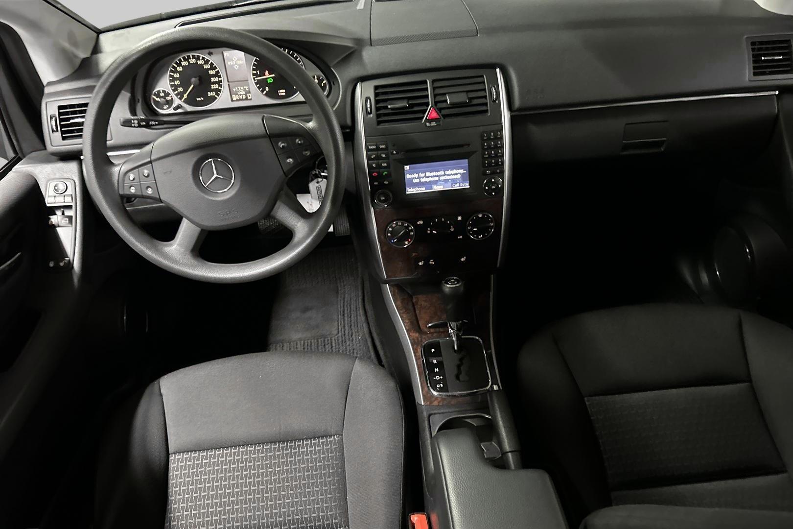 MERCEDES-BENZ B 2010