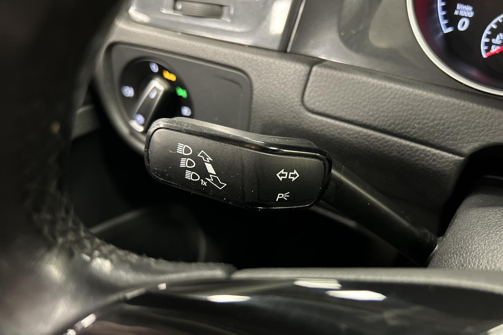 VOLKSWAGEN Golf 2018