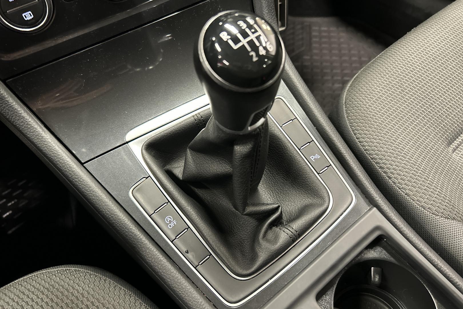 VOLKSWAGEN Golf 2018