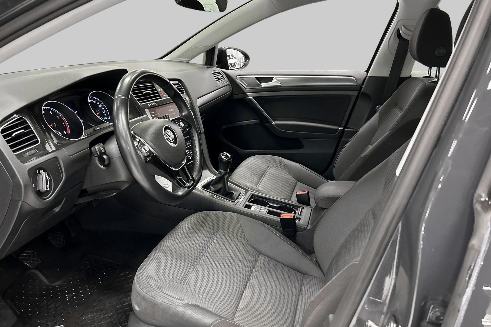 VOLKSWAGEN Golf 2018