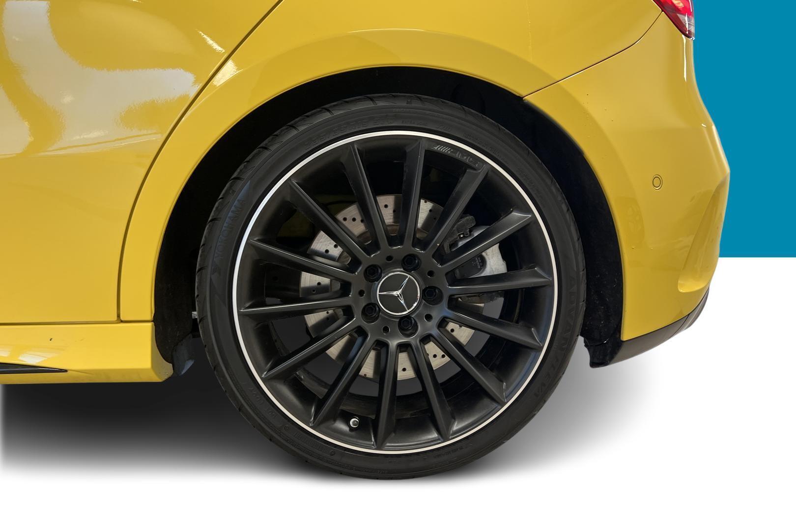 MERCEDES-BENZ A 35 AMG 2019