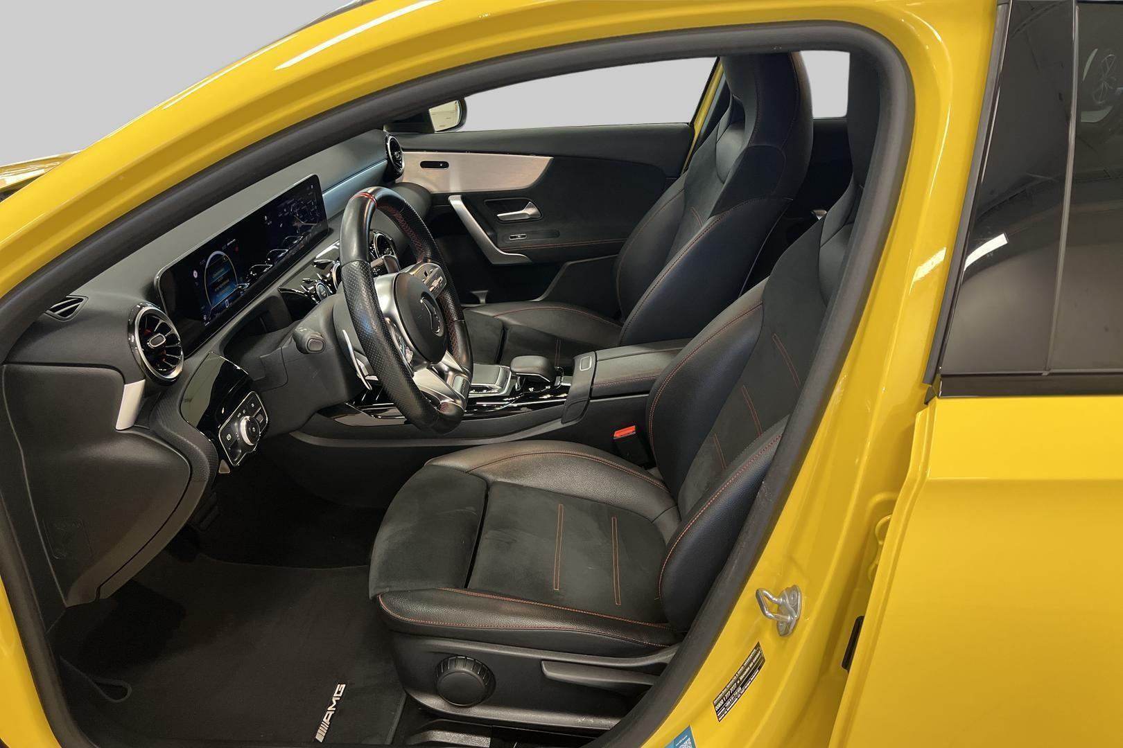 MERCEDES-BENZ A 35 AMG 2019