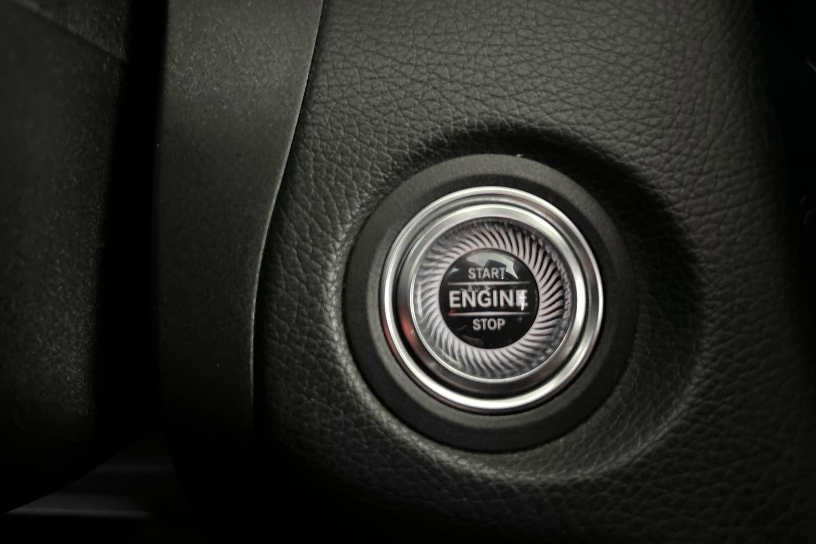 MERCEDES-BENZ C 2020