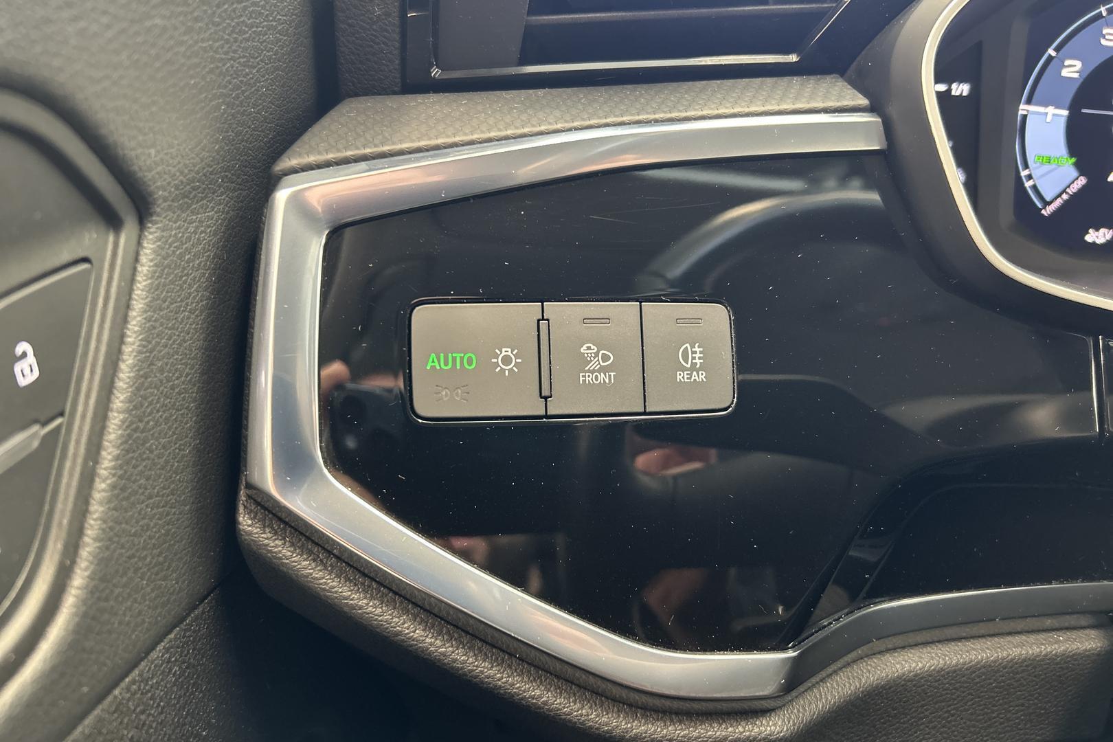 AUDI Q3 2021