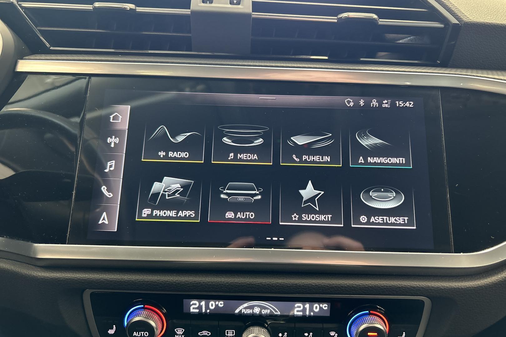 AUDI Q3 2021