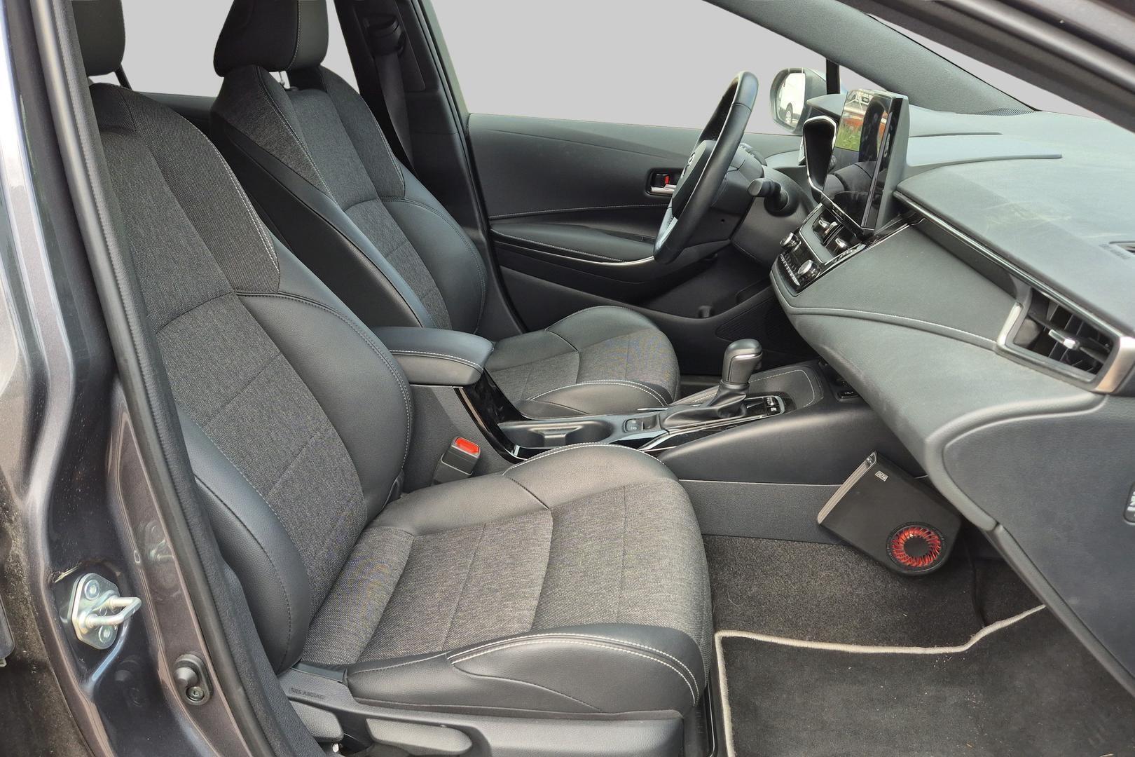TOYOTA Corolla 2023