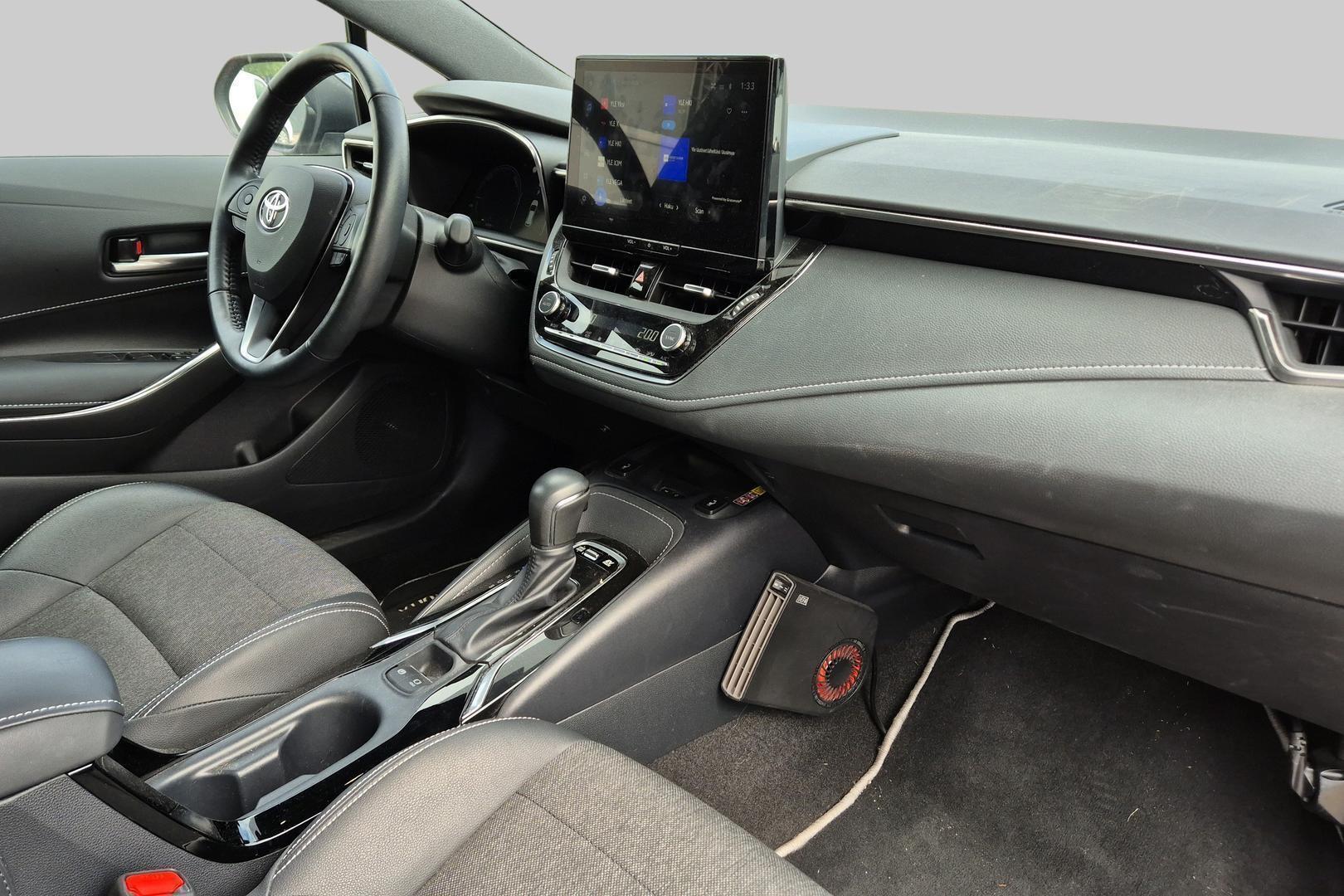 TOYOTA Corolla 2023