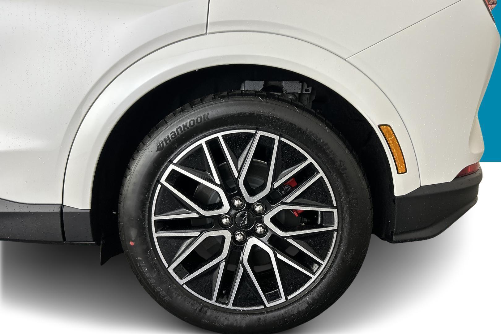 FORD Mustang Mach-E 2025