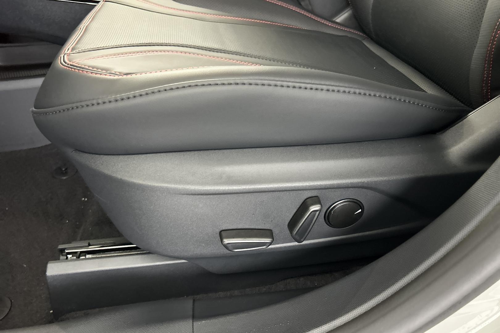 FORD Mustang Mach-E 2025