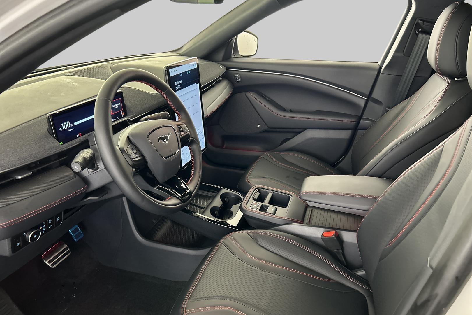 FORD Mustang Mach-E 2025