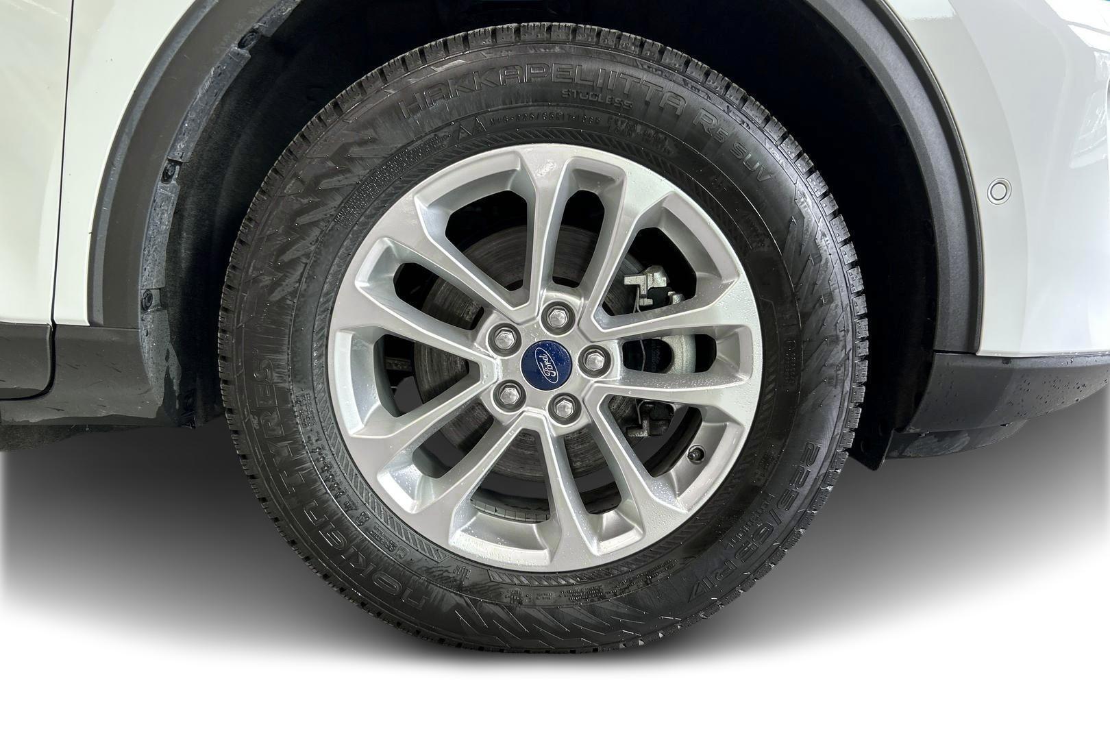 FORD Kuga 2023