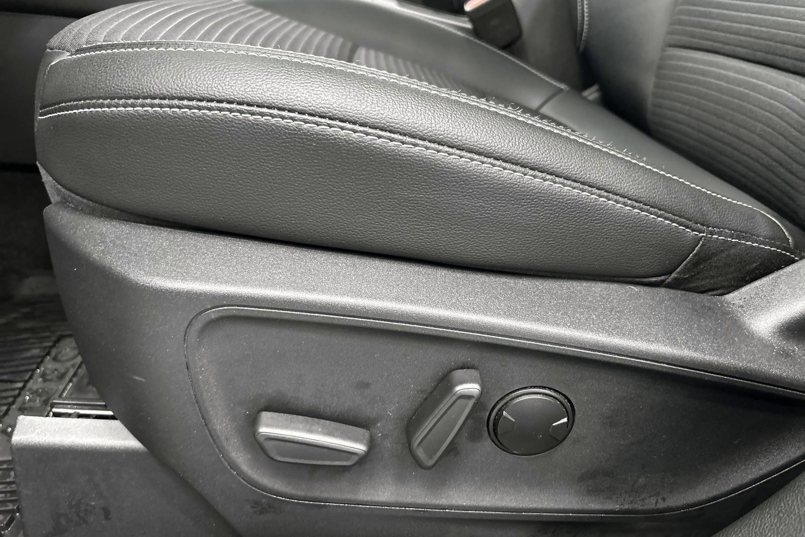 FORD Kuga 2023