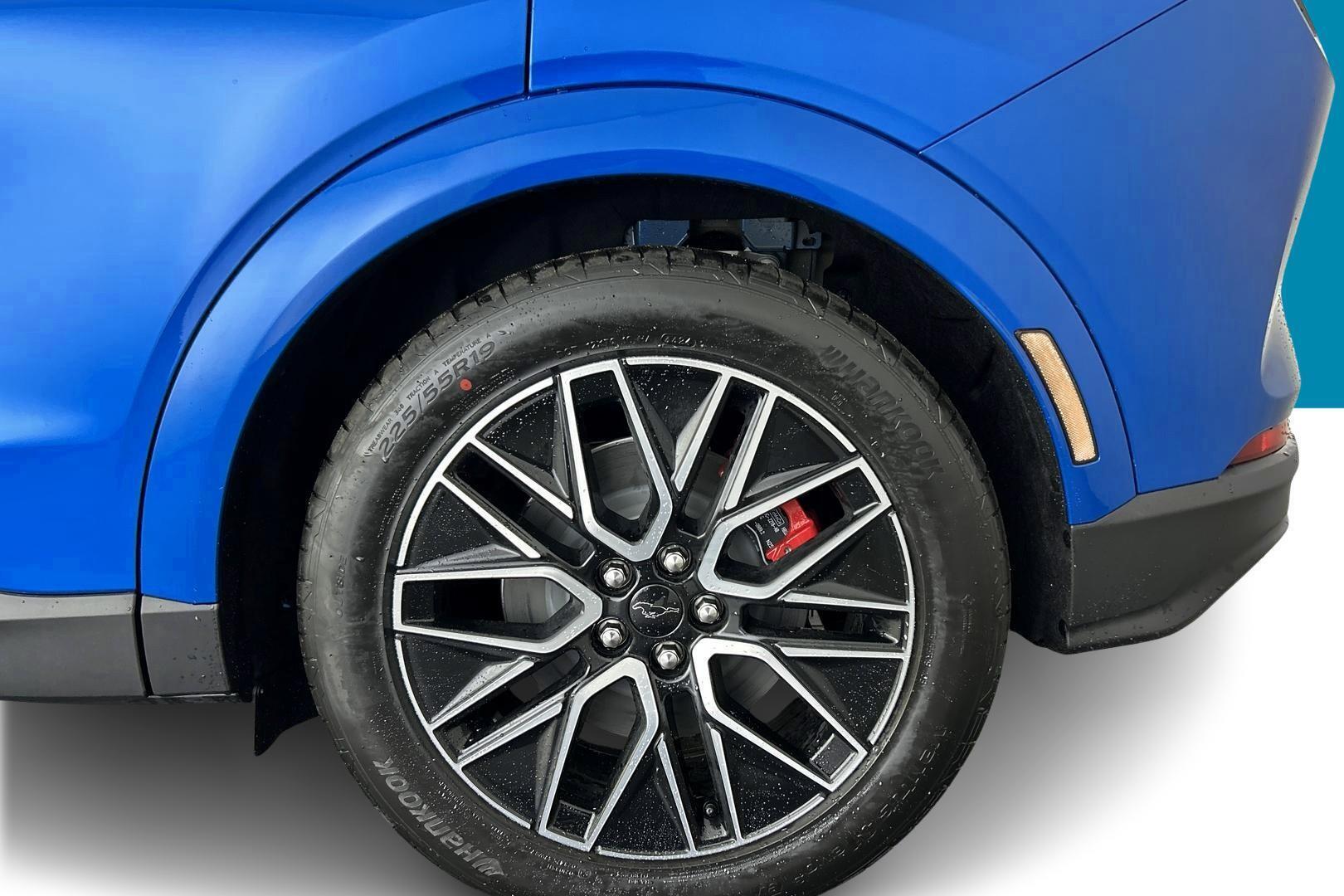 FORD Mustang Mach-E 2025