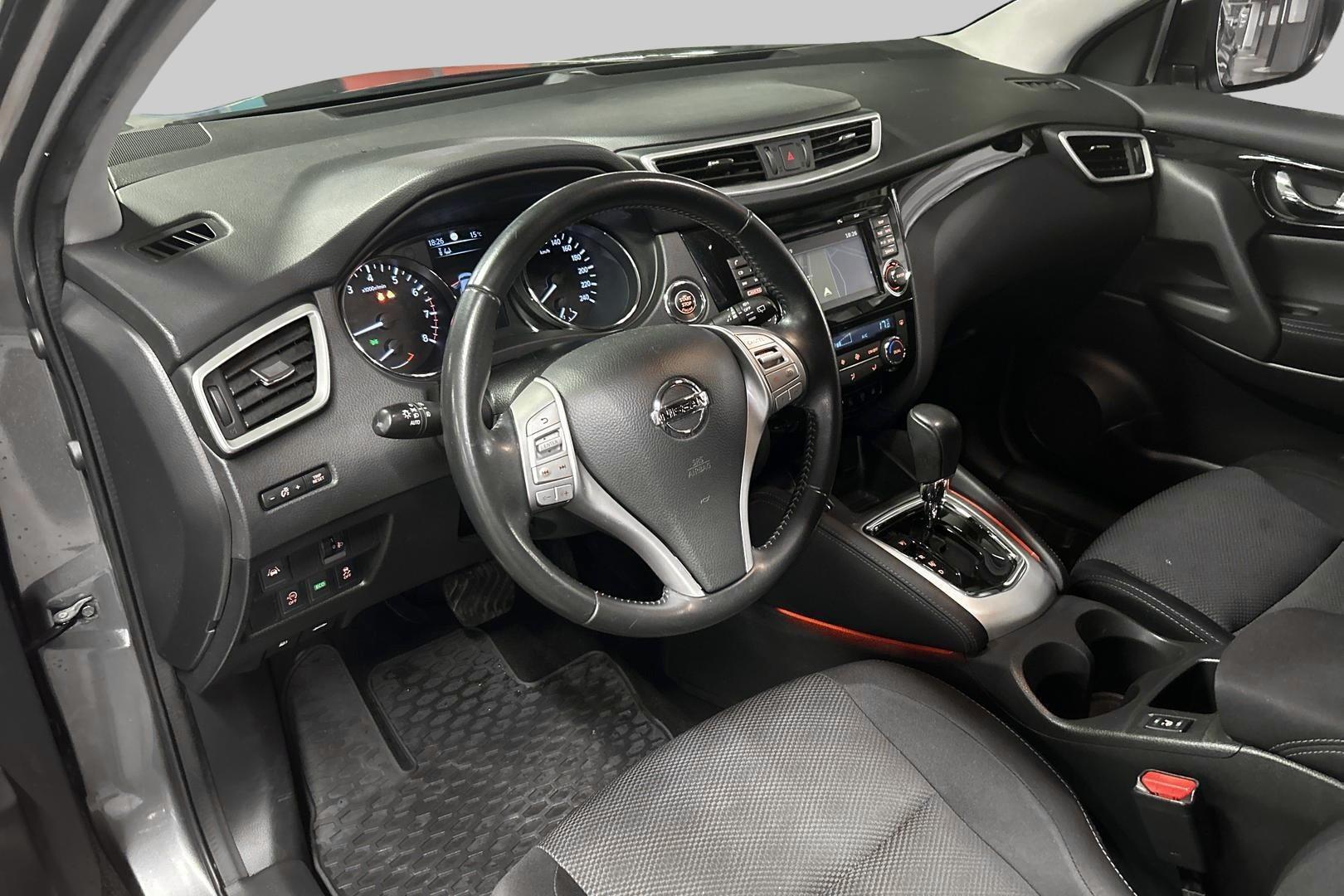 NISSAN Qashqai 2017