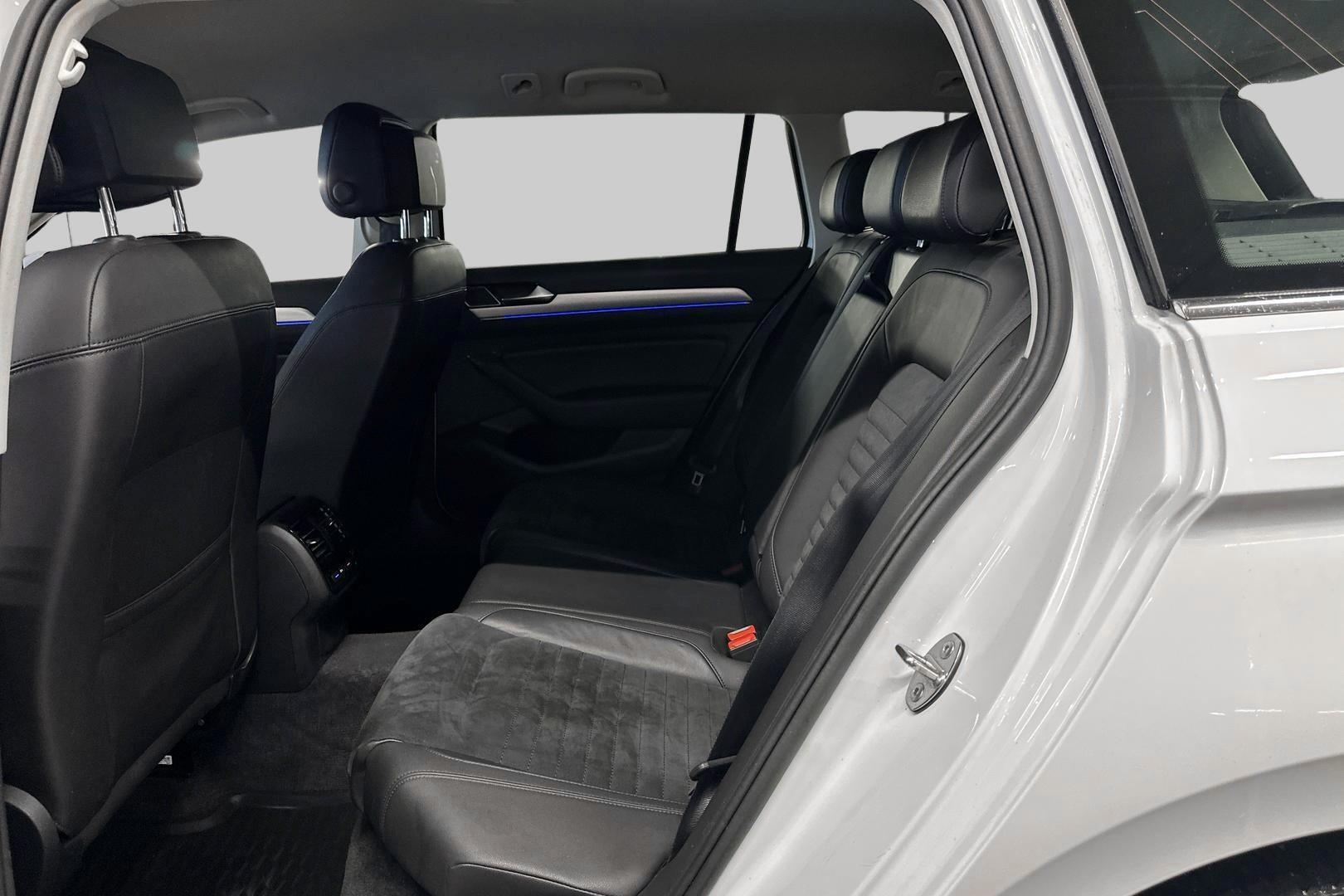 VOLKSWAGEN Passat 10