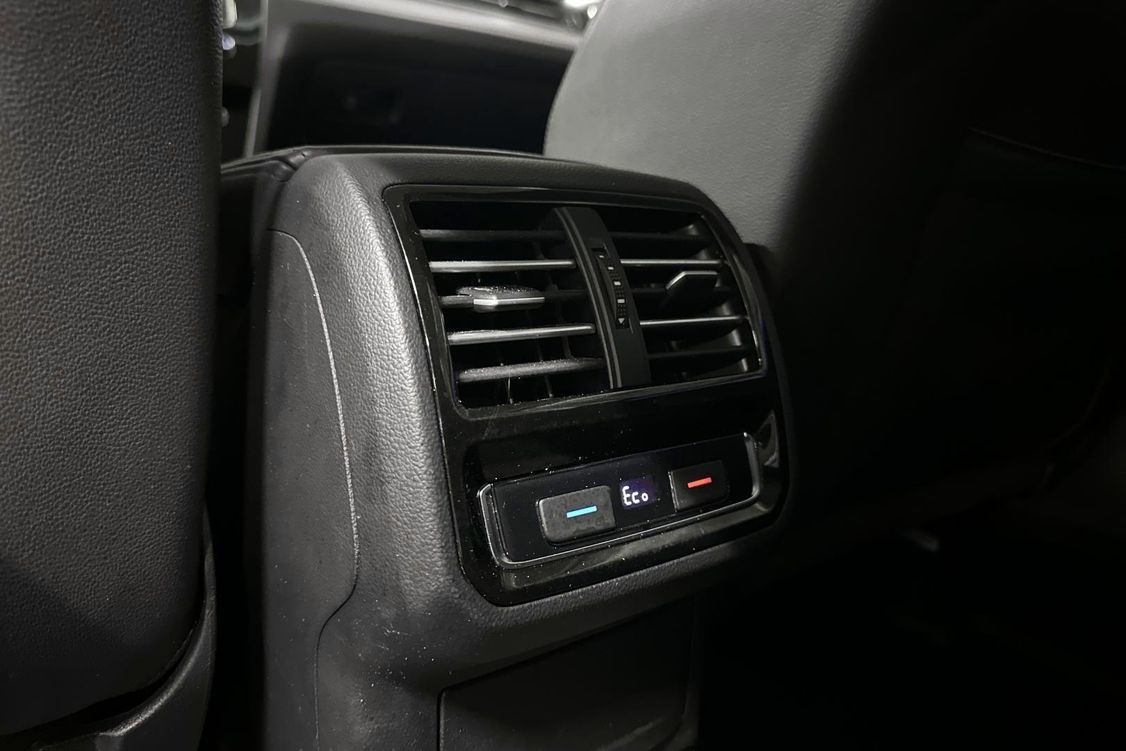 VOLKSWAGEN Passat 15