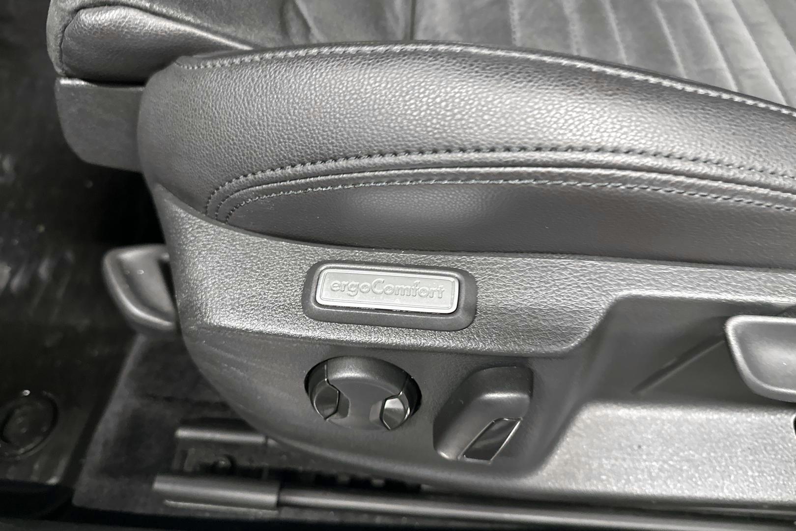 VOLKSWAGEN Passat 18