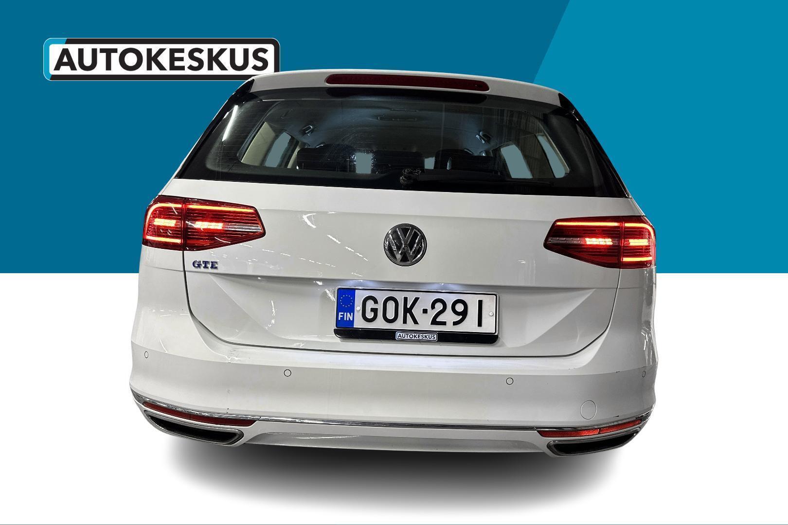 VOLKSWAGEN Passat 6