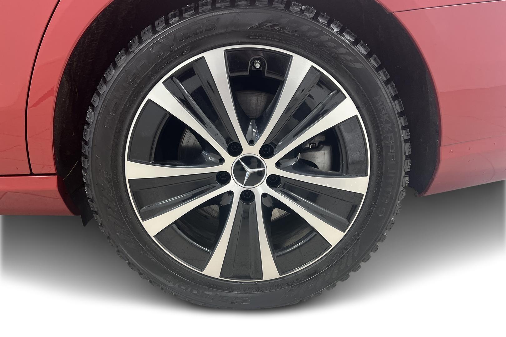 MERCEDES-BENZ E 2022